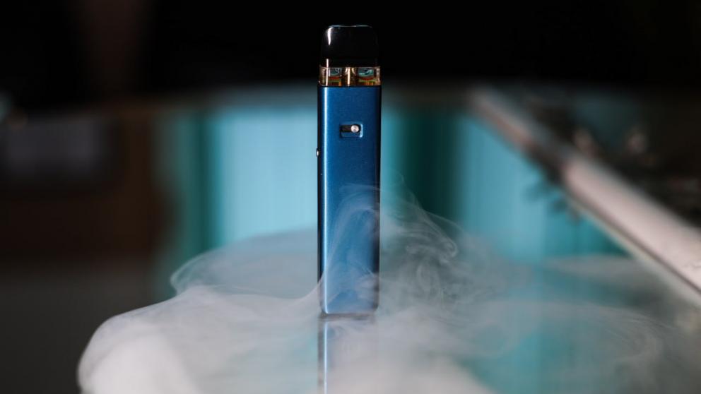 Эксперт СКФУ предупредил о серьёзных последствиях курения вейпов