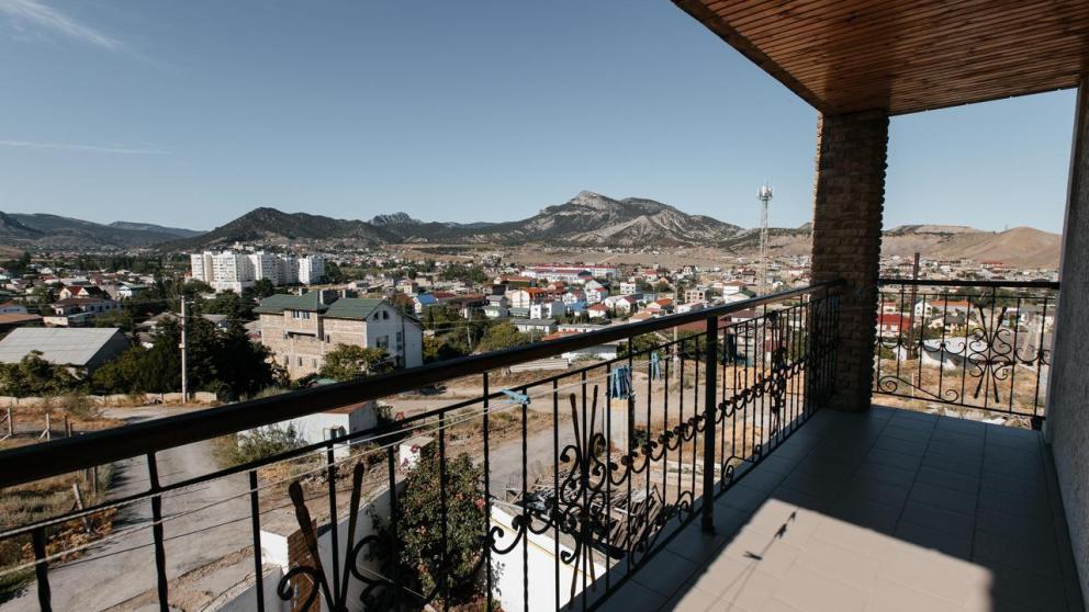 Судак – чарующий курорт Крыма: как забронировать жилье