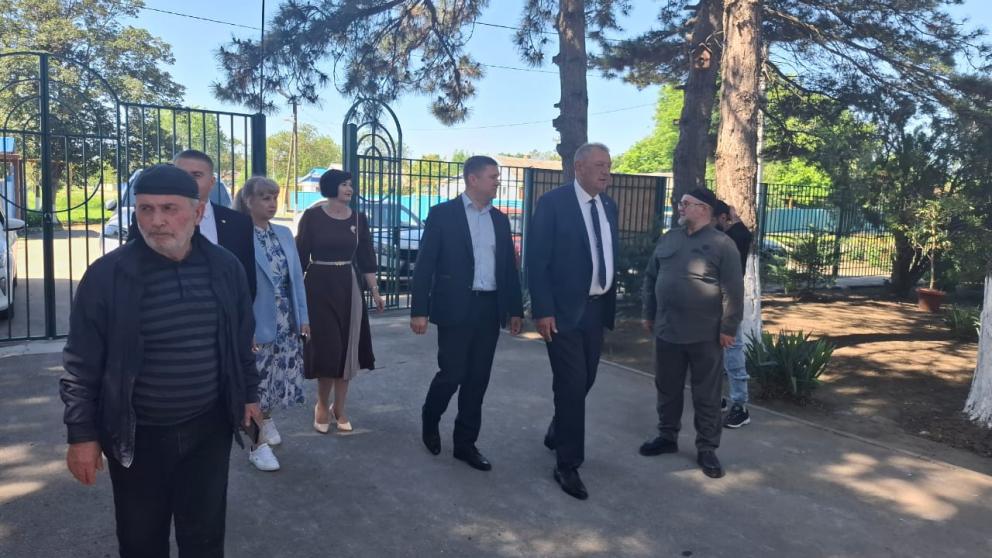 Готовность школы из посёлка Медвеженского превысила 30 процентов