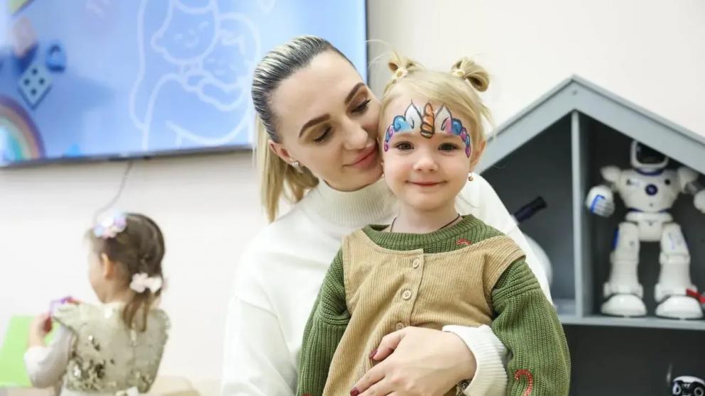 Эксперт СКФУ раскрыла феномен новых типов материнства в эпоху соцсетей