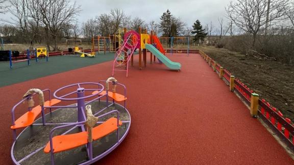 В поселке Минераловодского округа Ставрополья обустроили детскую площадку