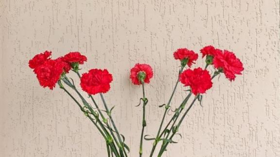 В Левокумском округе Ставрополья открыли мемориальную доску врачу