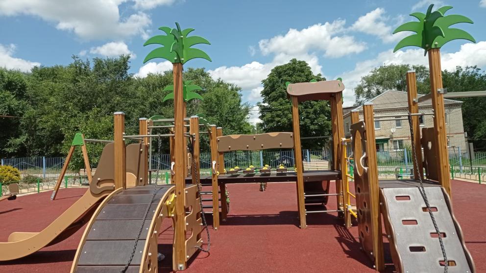 В станице Георгиевской появилась новая детская площадка