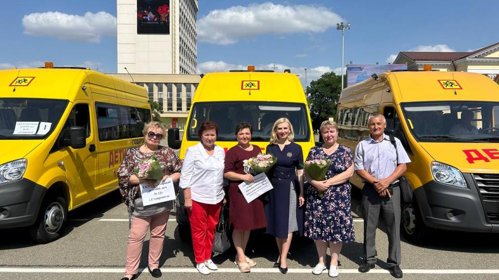 Детдом и школы-интернаты Ставрополья получат новые автобусы