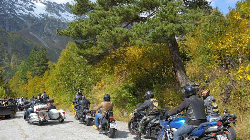 Байкеры со всей России соберутся в Домбае на фестиваль