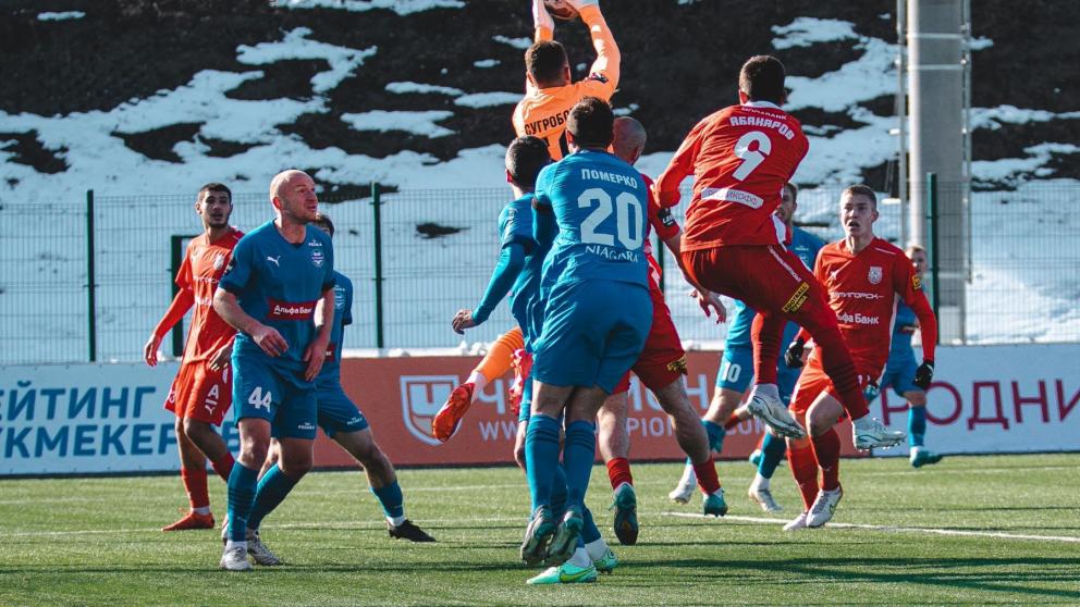 Футболисты пятигорского «Машука-КМВ» дебютировали в «золотой» группе первенства России