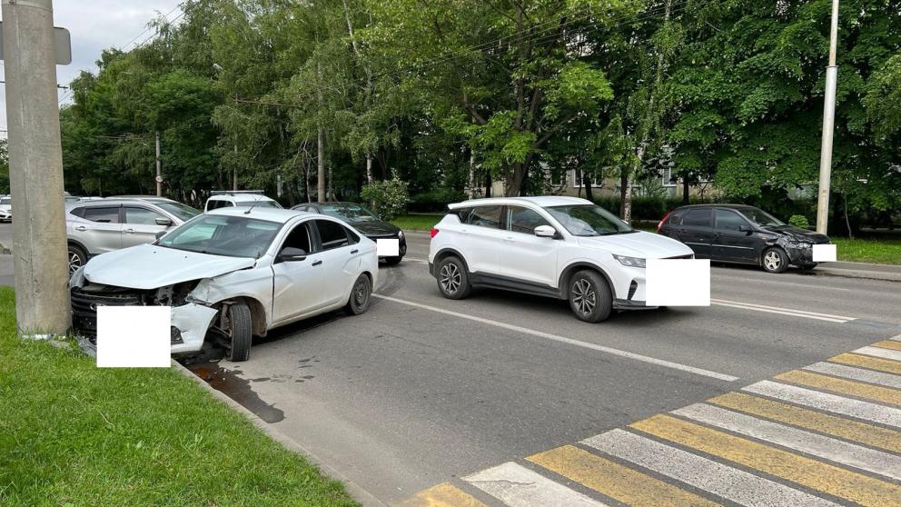 Нарушение очерёдности проезда привело к ДТП в Ставрополе