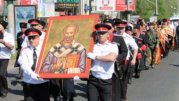 Крестный ход в честь икон, написанных на святой горе Афон, прошел в Невинномысске