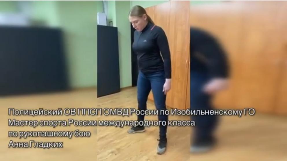 Полицейские Ставрополья показали, как можно заниматься спортом дома