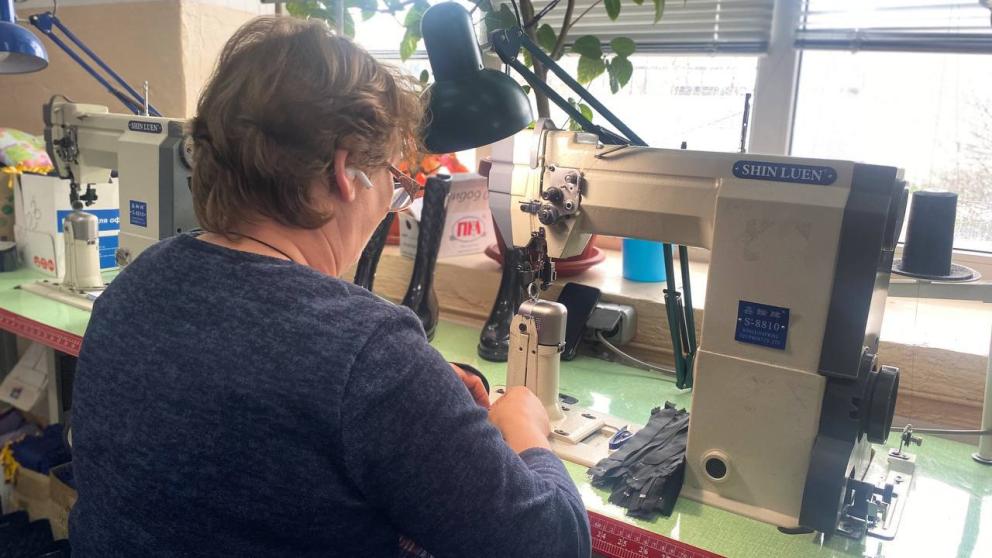 Предприятие Кировского округа освоило выпуск влагозащитной обуви