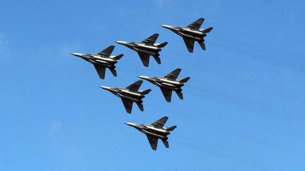 Владимир Владимиров поздравил с Днём военно-воздушных сил России