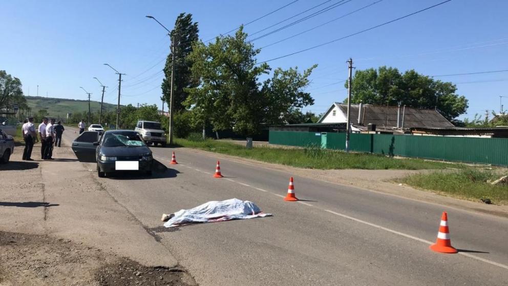 Вышел в магазин и попал под машину 70-летний житель Невинномысска