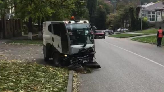 В Кисловодске на уборку улиц вывели новые подметально-уборочные машины