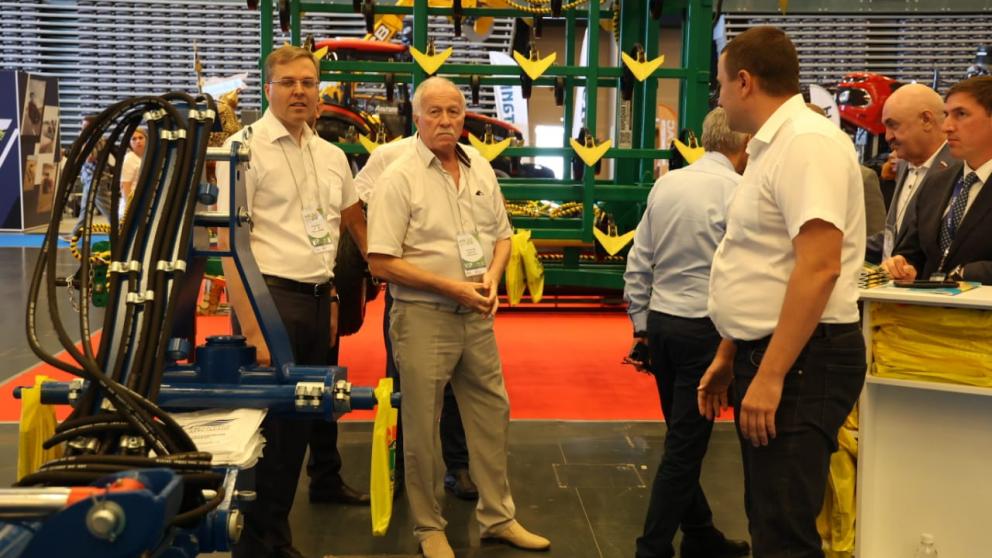Спикер Думы Ставрополья побывал на выставке «МинводыАГРО»