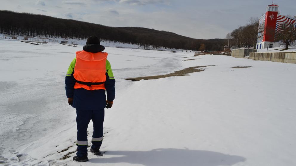 Служба спасения Ставрополя дежурит на Комсомольском пруду