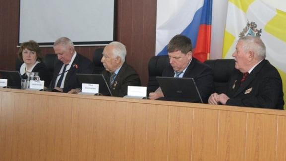 О патриотическом воспитании молодежи говорили депутаты с активом Кочубеевского района