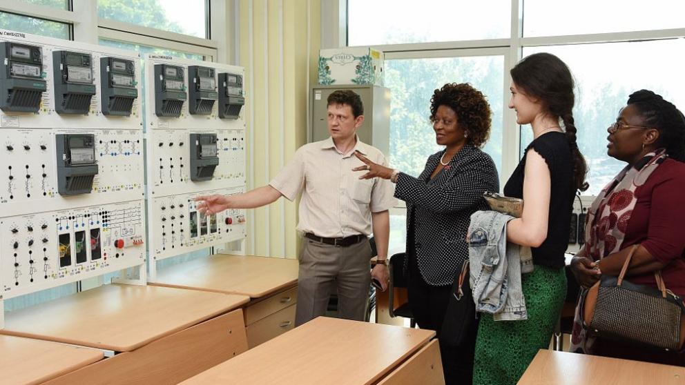 С образовательными программами СКФУ познакомилась делегация из ЮАР