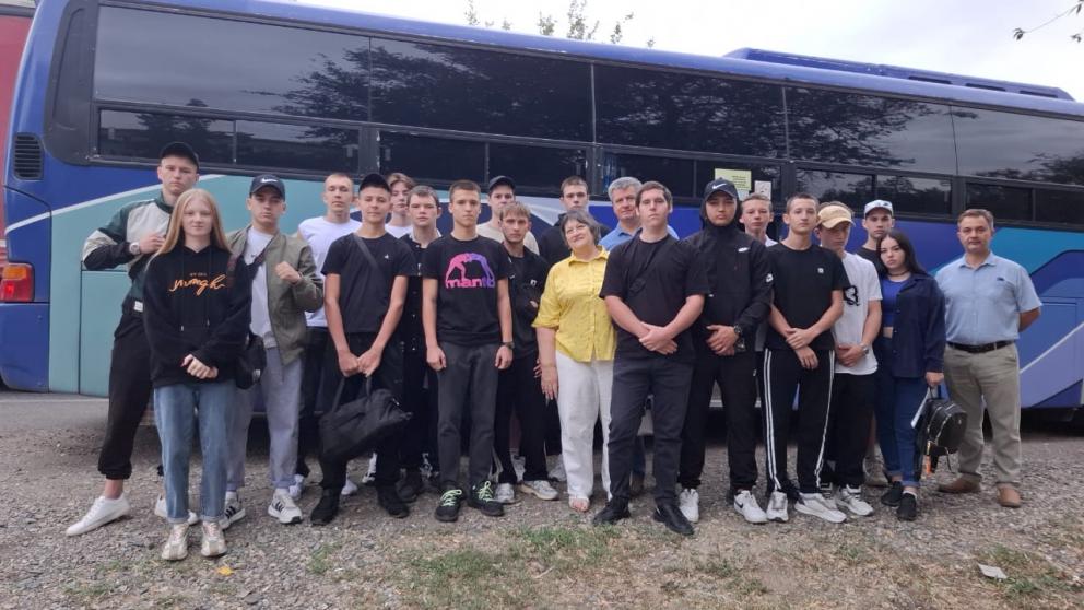 Учебный год для студотряда «Парус» села Дивного начался с моря