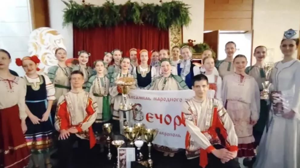 Ансамбль «Вечорки» завоевал Гран‑при на всероссийском конкурсе в Суздале