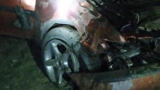 На Ставрополье опрокинулась легковушка с двумя людьми