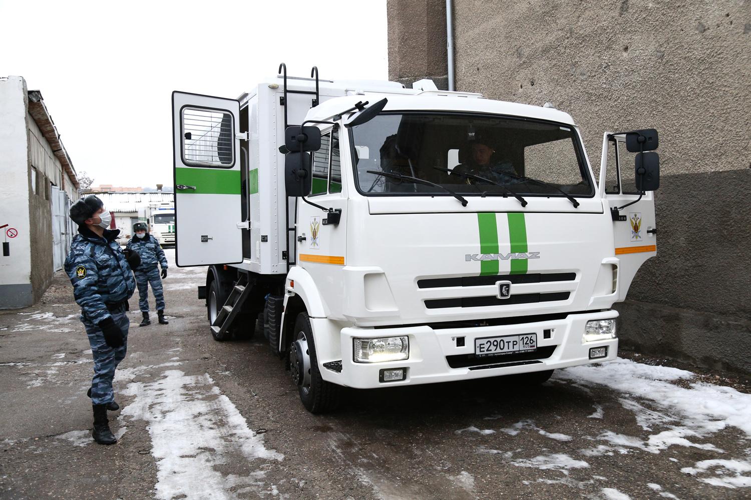 Конвойная служба УФСИН отметила профессиональный праздник | Ставропольская  правда