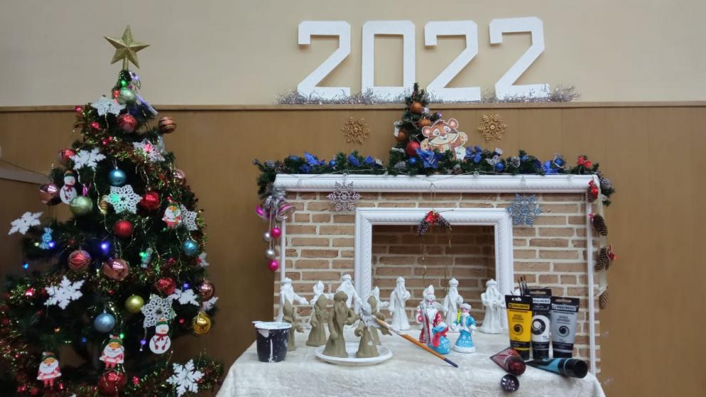 Экспозиция новогодних персонажей ручной работы открылась на Ставрополье в станице Староизобильной