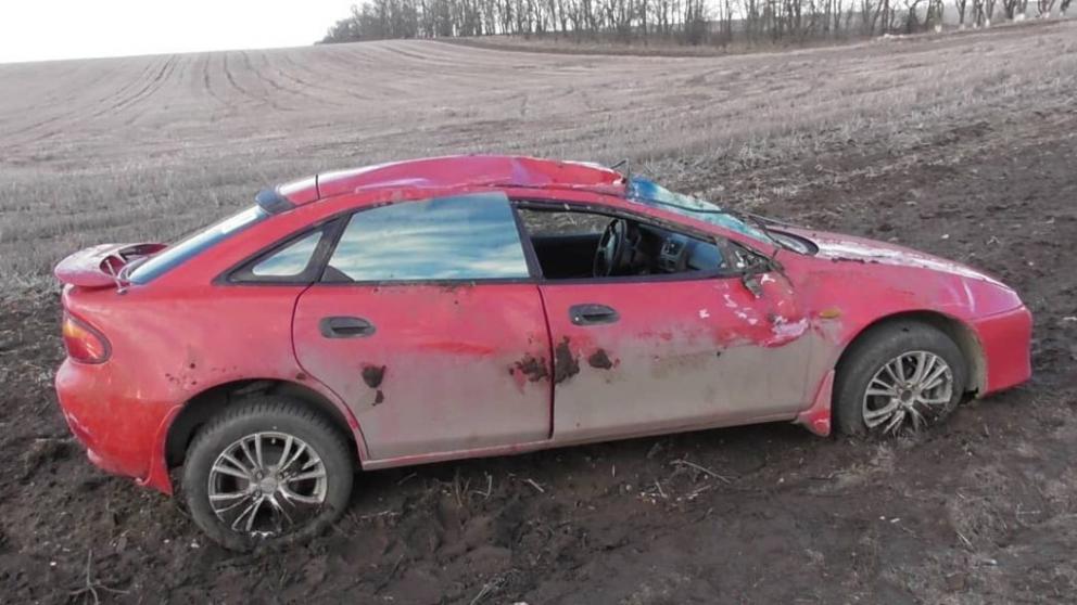 На Ставрополье иномарка с двумя детьми вылетела с трассы и перевернулась