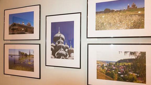 Выставка ставропольского фотохудожника Маргариты Вороновой «Витражи времени» открылась в Пятигорске