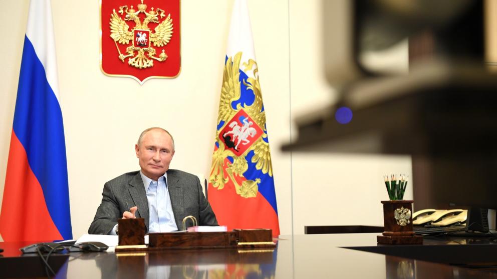 Президент РФ встретился с финалистами конкурса «Доброволец России - 2020»