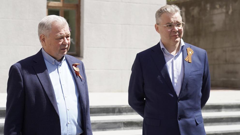 Анатолий Артамонов проинспектировал ход благоустройства Комсомольского парка в Кисловодске