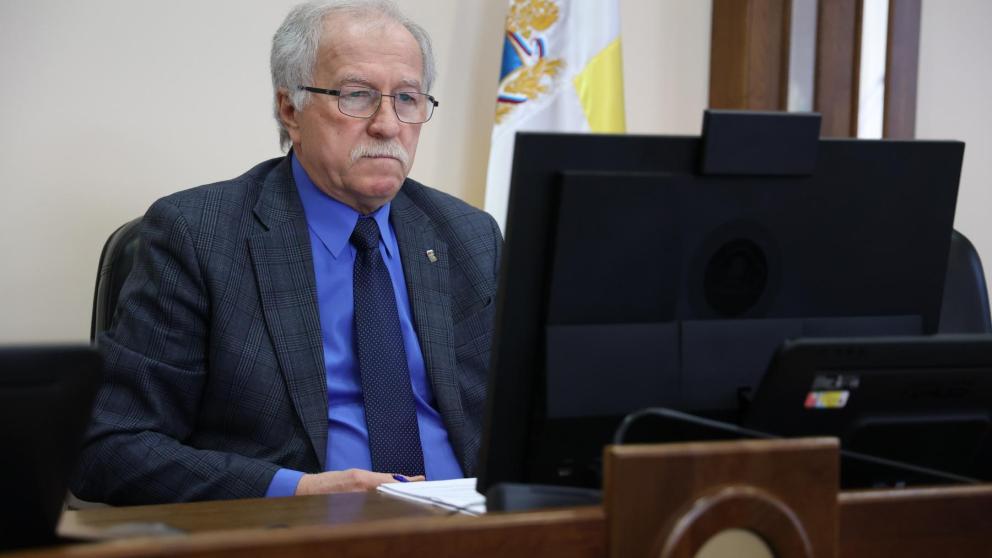 Председатель краевой Думы поручил на местах рассмотреть проблемные вопросы ставропольцев