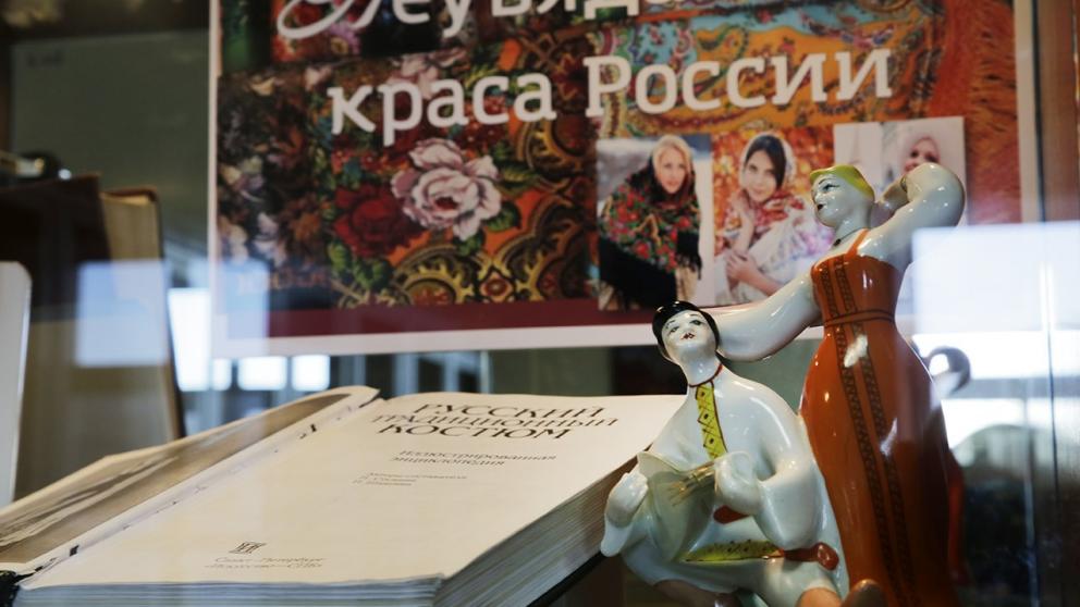 В Ставропольской краевой библиотеке рассказали об истории платка