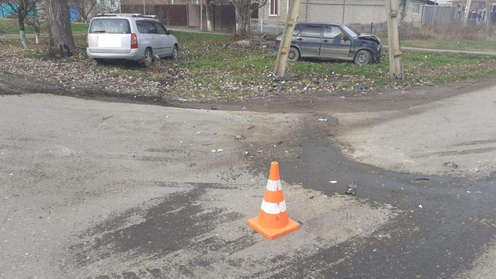 Три человека пострадали в аварии в Зеленокумске