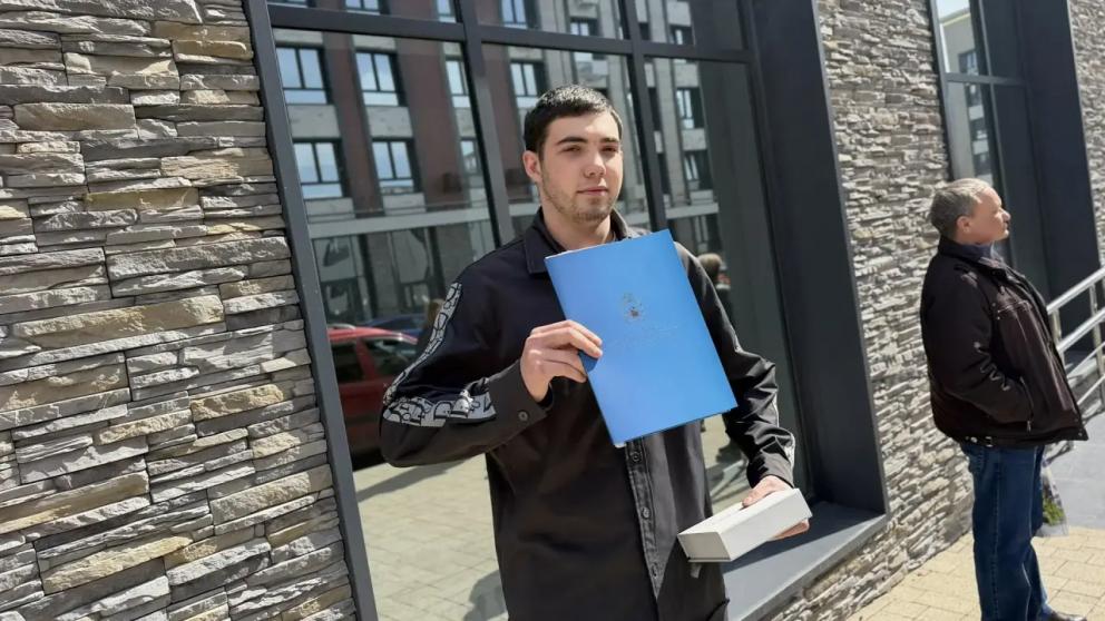 Пять участников СВО из числа детей-сирот получили новое жильё в Кисловодске