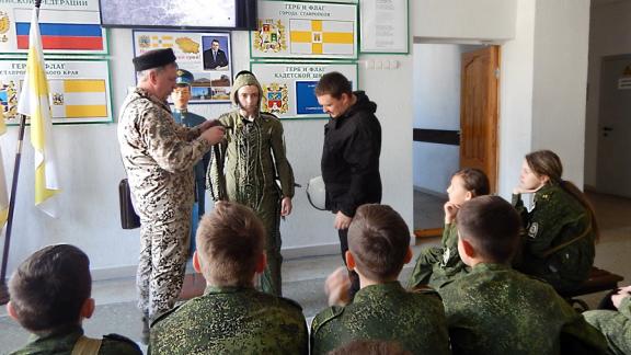 Ставропольские кадеты в день космонавтики надели новую форму