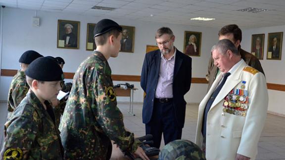 Мужской разговор состоялся у кадетов на уроке мужества