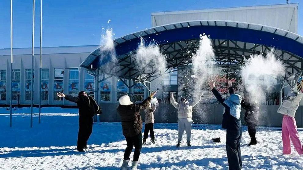 Пенсионеры Кочубеевского округа организовали спортивную акцию на открытом воздухе
