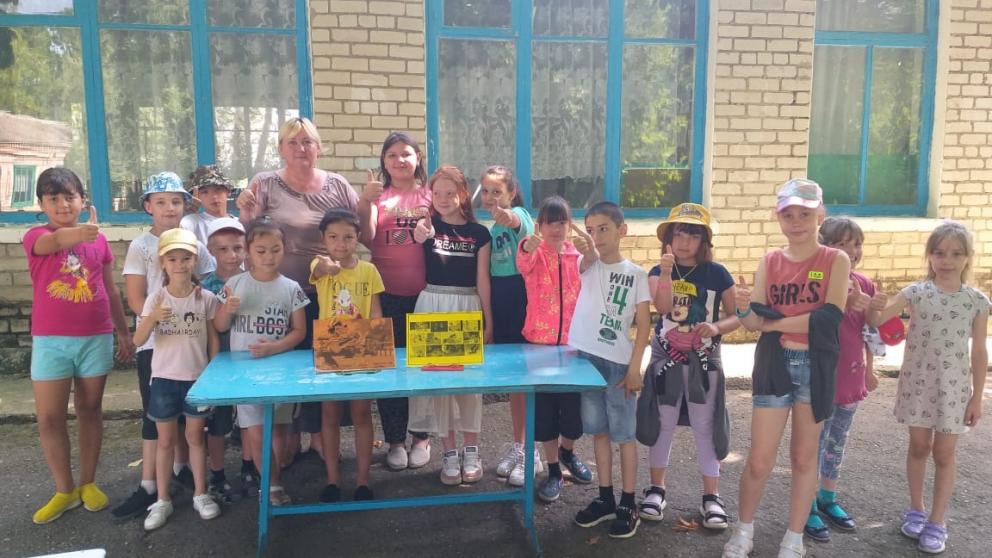 В летнем лагере Кировского округа организовали мультпутешествие «Ну, погоди!»