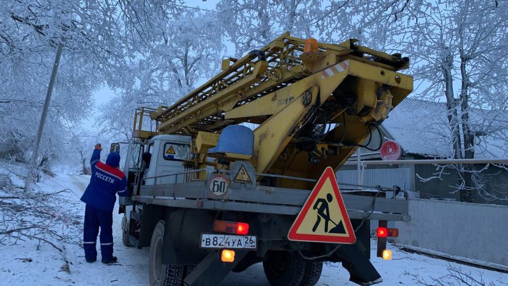 Жителям хутора Тамбукан и села Этока на Ставрополье вернули свет
