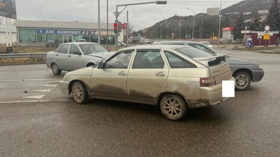 Пенсионер получил прелом рёбер в тройном ДТП в Пятигорске