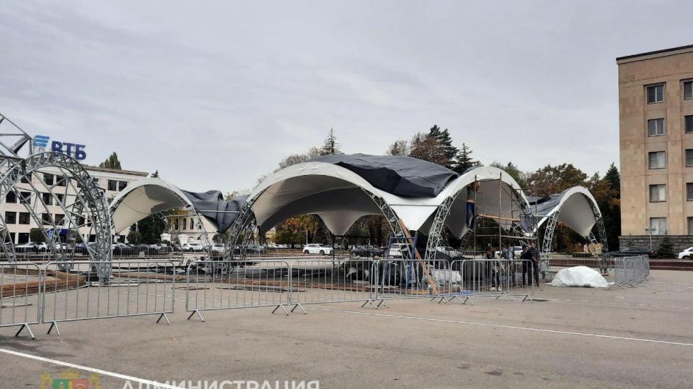 Ледовый каток в Ставрополе украсят иллюминацией из 5 тысяч лампочек