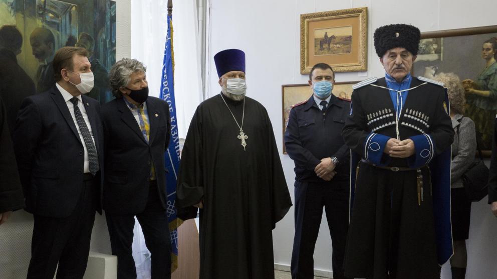 В Ставрополе открылась выставка к 30-летию городского казачества