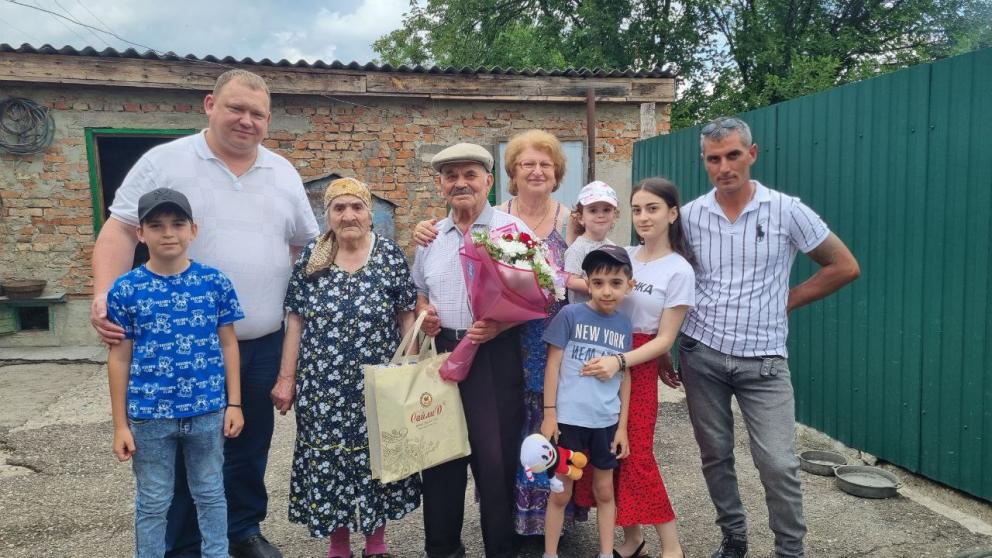 Труженика тыла Великой Отечественной войны поздравили с юбилеем в Предгорном округе