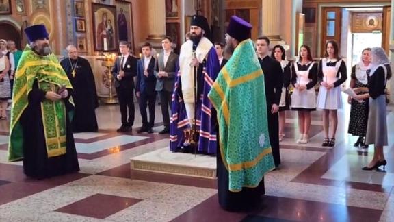 Значение Страстной недели для христиан раскрыл архиепископ Пятигорский и Черкесский Феофилакт