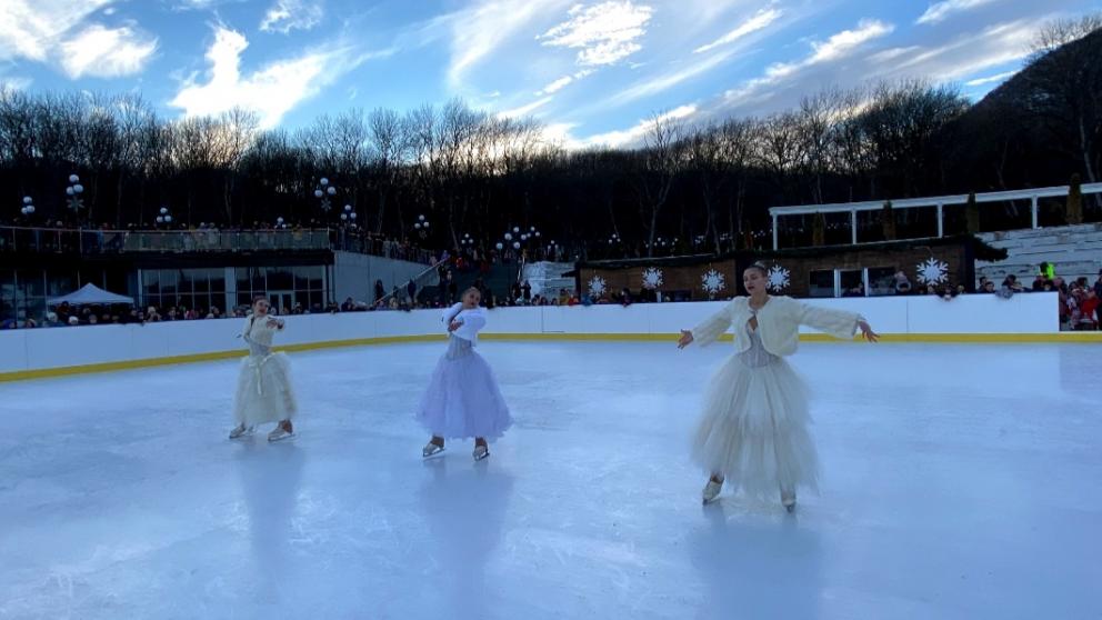 В Железноводске провели первый ледовый фестиваль