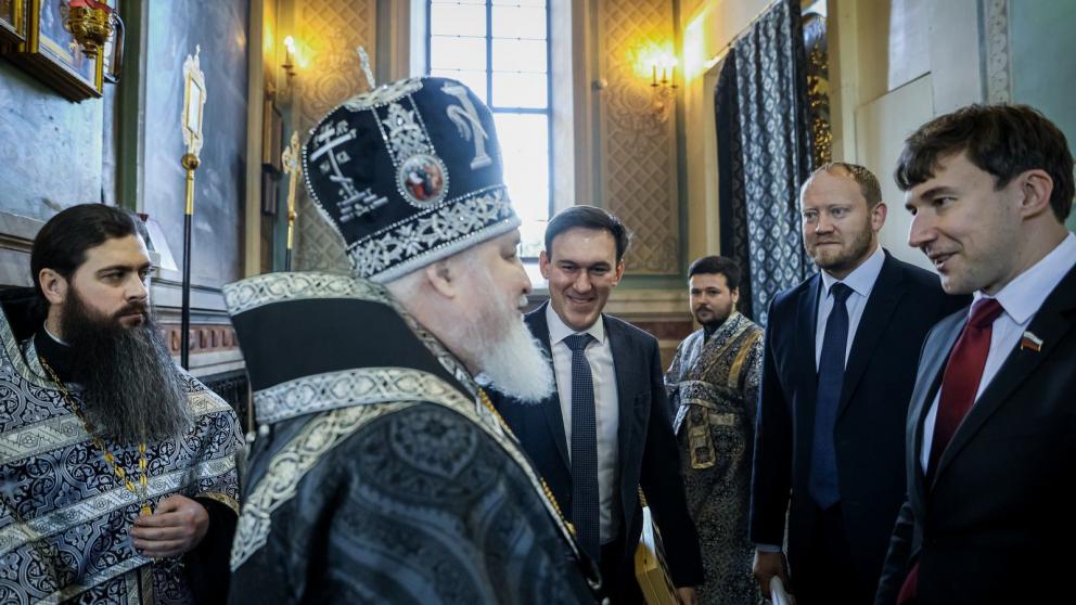 Гроссмейстер Сергей Карякин провел серию партий с юными ставропольцами в Ипатово