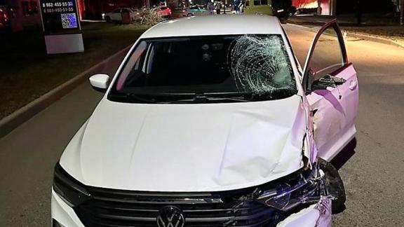 В Михайловске автомобиль наехал на эвакуатор и пешехода