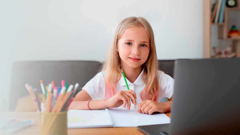 Как россияне переводят детей на семейное обучение