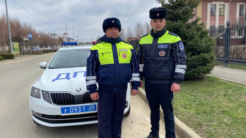 Автоинспекторы помогли роженице из Труновского округа успеть в перинатальный центр