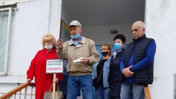 В Кисловодске жители многоэтажки собирают на утилизацию использованные батарейки